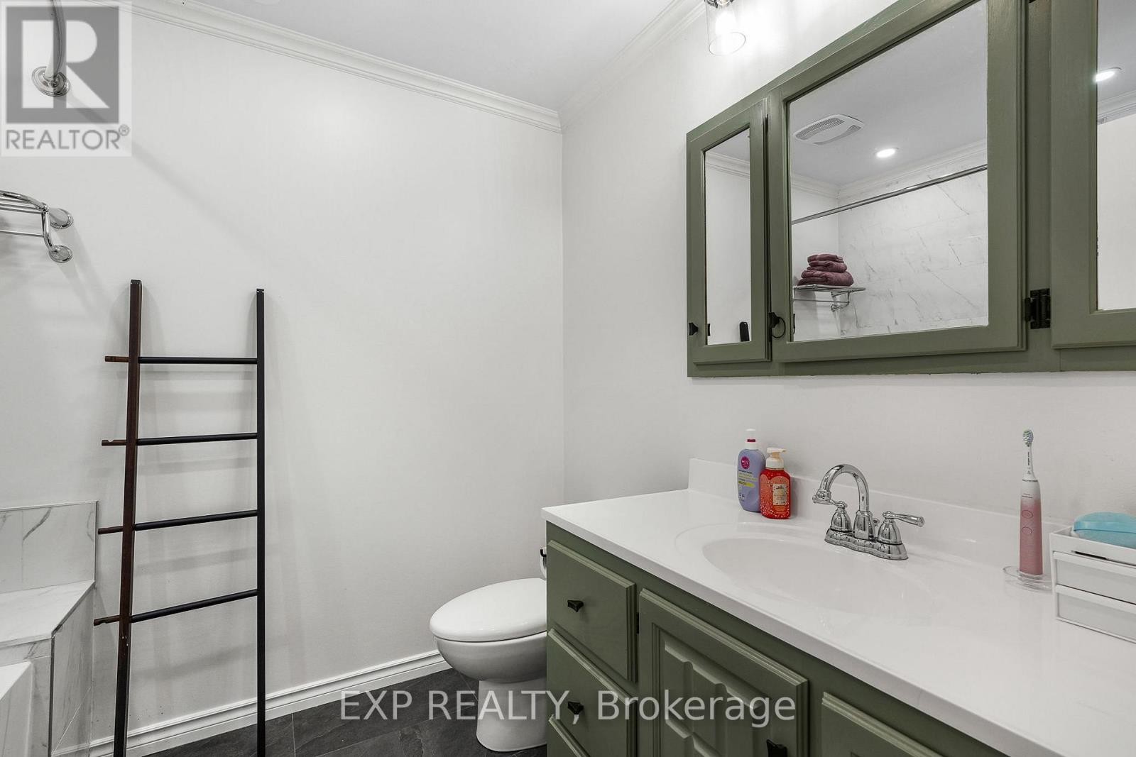 












564 DU GOLF ROAD

,
Clarence-Rockland,




Ontario
K0A2A0

