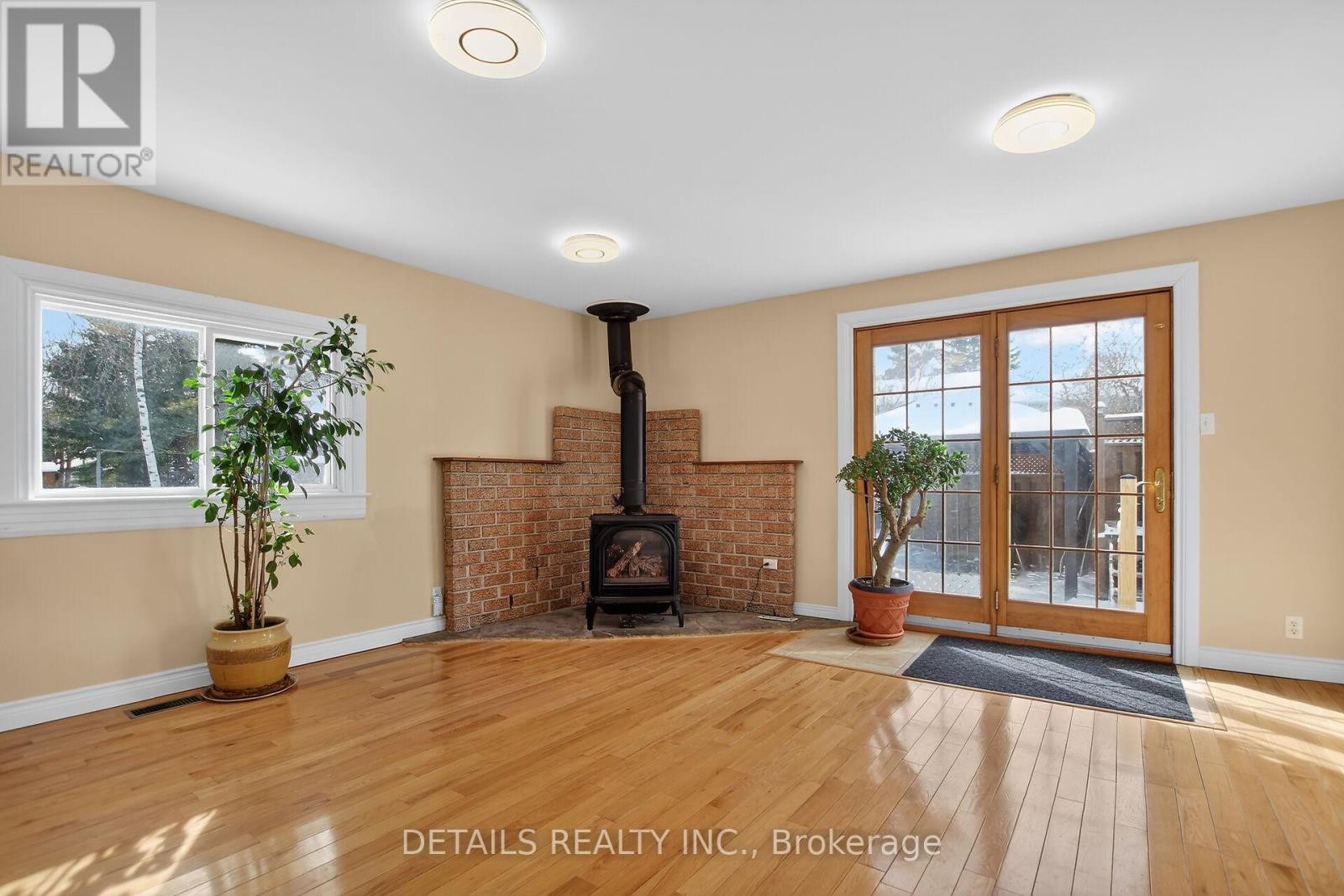 












5554 OSGOODE MAIN STREET

,
Ottawa,




Ontario
K0A2W0

