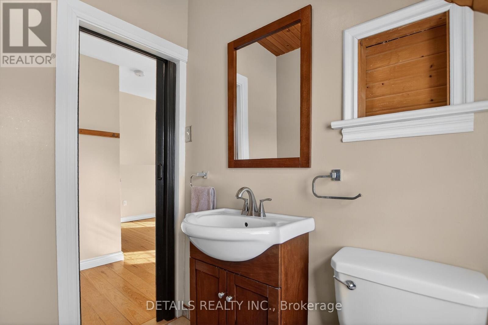 












5554 OSGOODE MAIN STREET

,
Ottawa,




Ontario
K0A2W0

