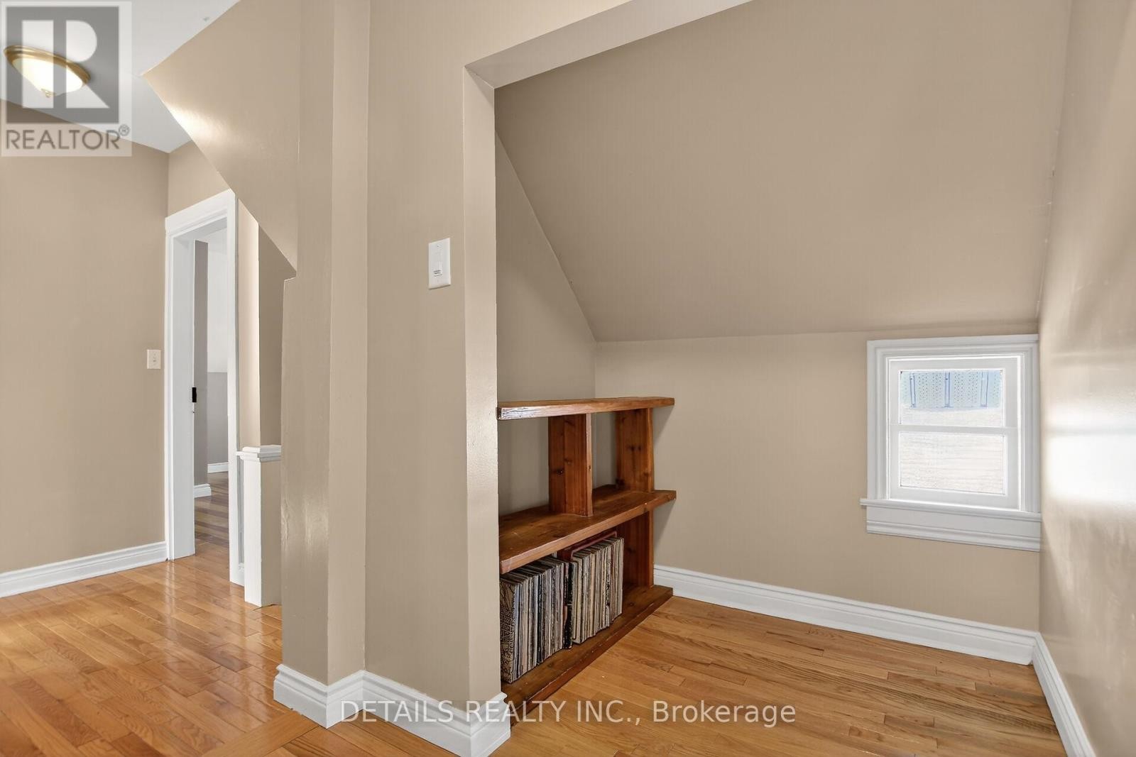 












5554 OSGOODE MAIN STREET

,
Ottawa,




Ontario
K0A2W0

