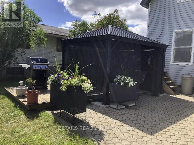 












5554 OSGOODE MAIN STREET

,
Ottawa,




Ontario
K0A2W0

