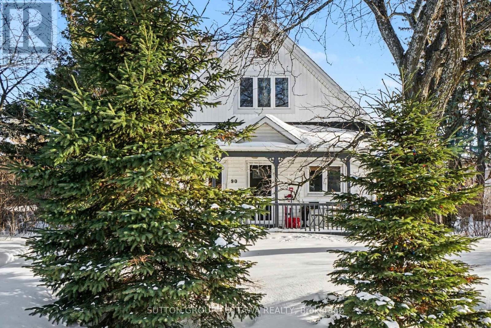 












90 WITHROW AVENUE

,
Ottawa,




Ontario
K2G2J5

