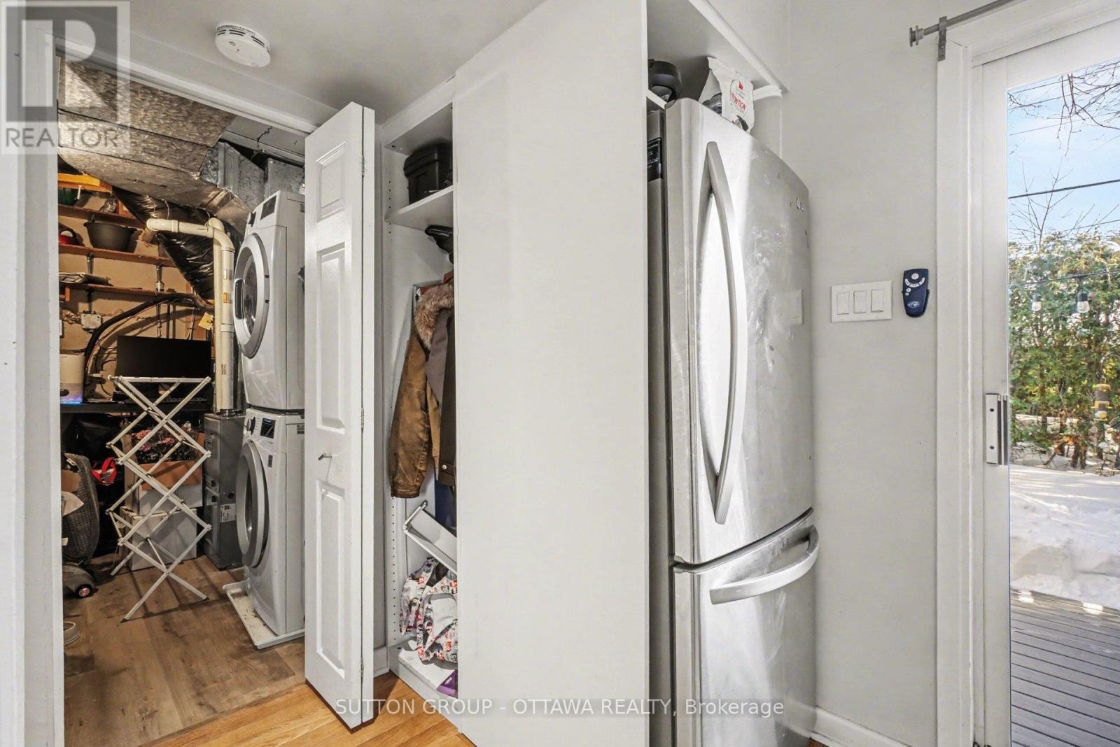 












90 WITHROW AVENUE

,
Ottawa,




Ontario
K2G2J5

