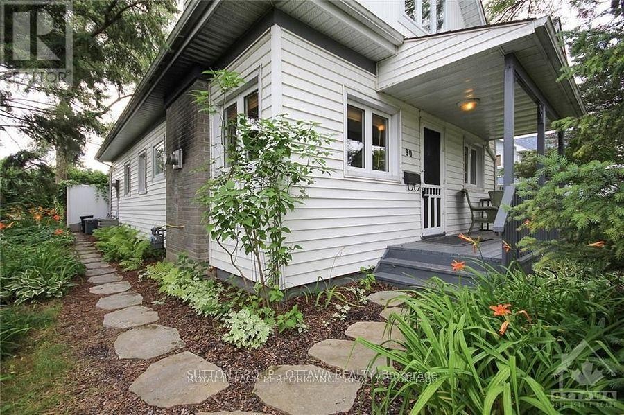 












90 WITHROW AVENUE

,
Ottawa,




Ontario
K2G2J5

