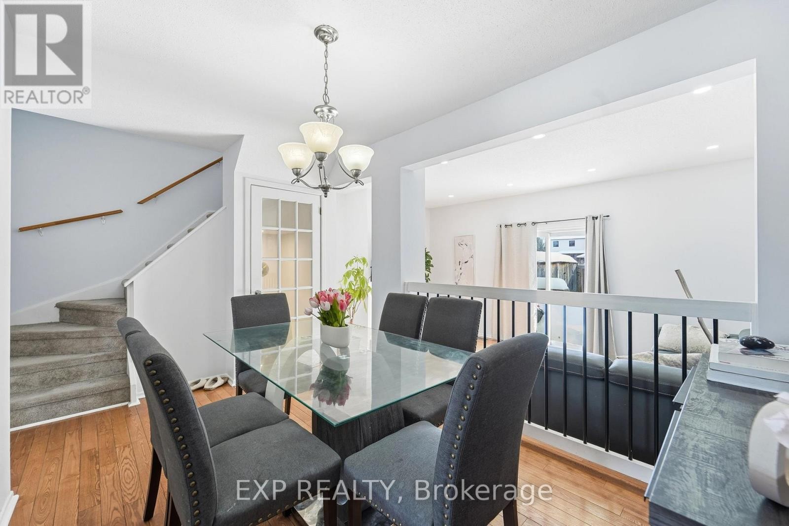 












78 - 36 BARROW CRESCENT

,
Ottawa,




Ontario
K2L2K1

