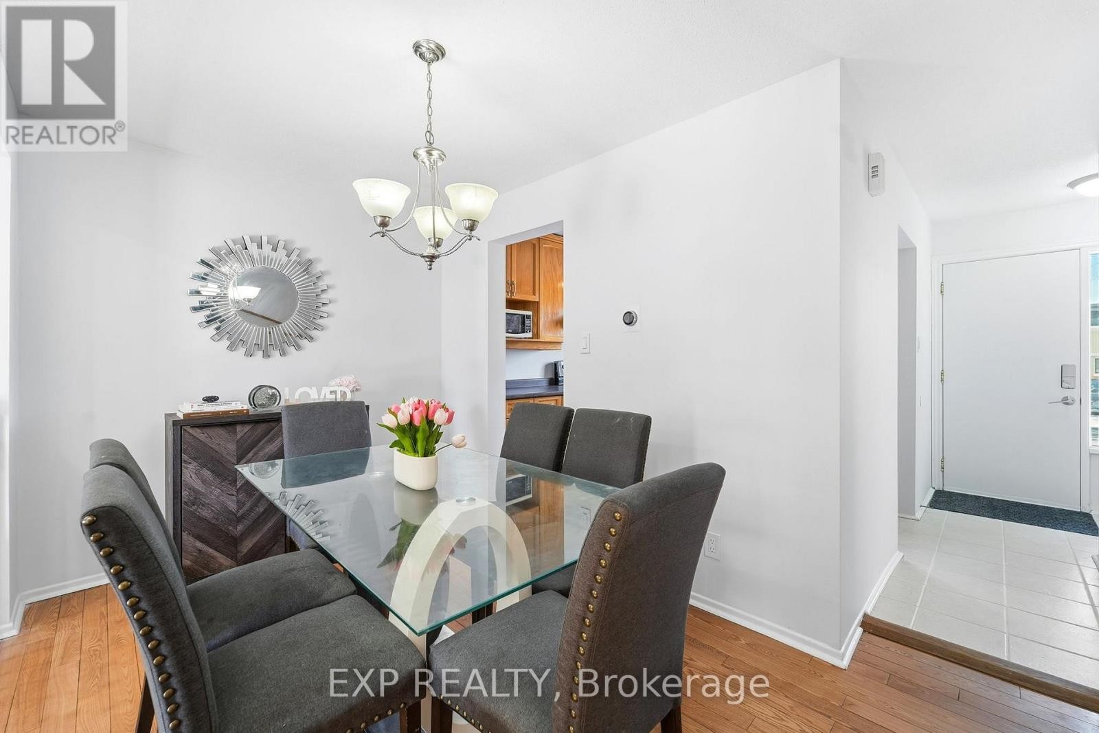 












78 - 36 BARROW CRESCENT

,
Ottawa,




Ontario
K2L2K1

