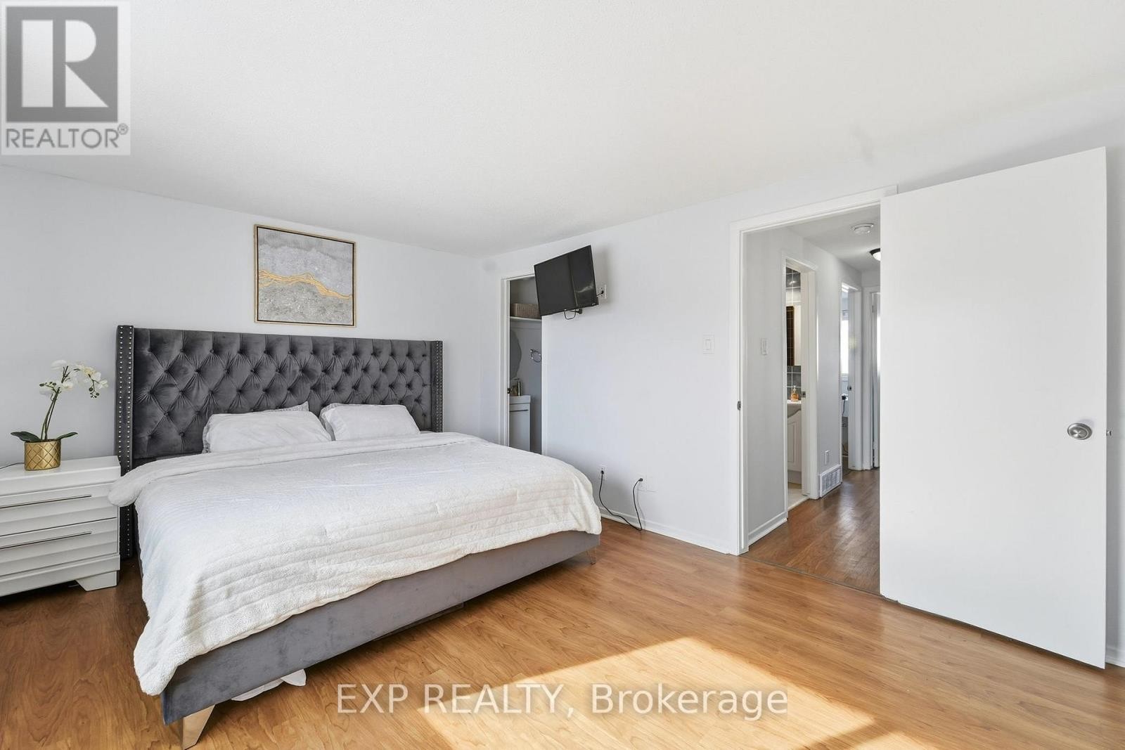 












78 - 36 BARROW CRESCENT

,
Ottawa,




Ontario
K2L2K1

