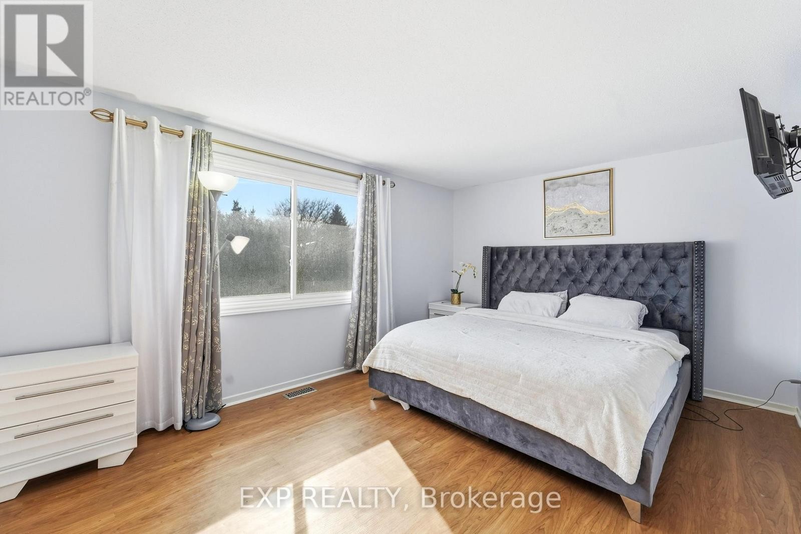 












78 - 36 BARROW CRESCENT

,
Ottawa,




Ontario
K2L2K1

