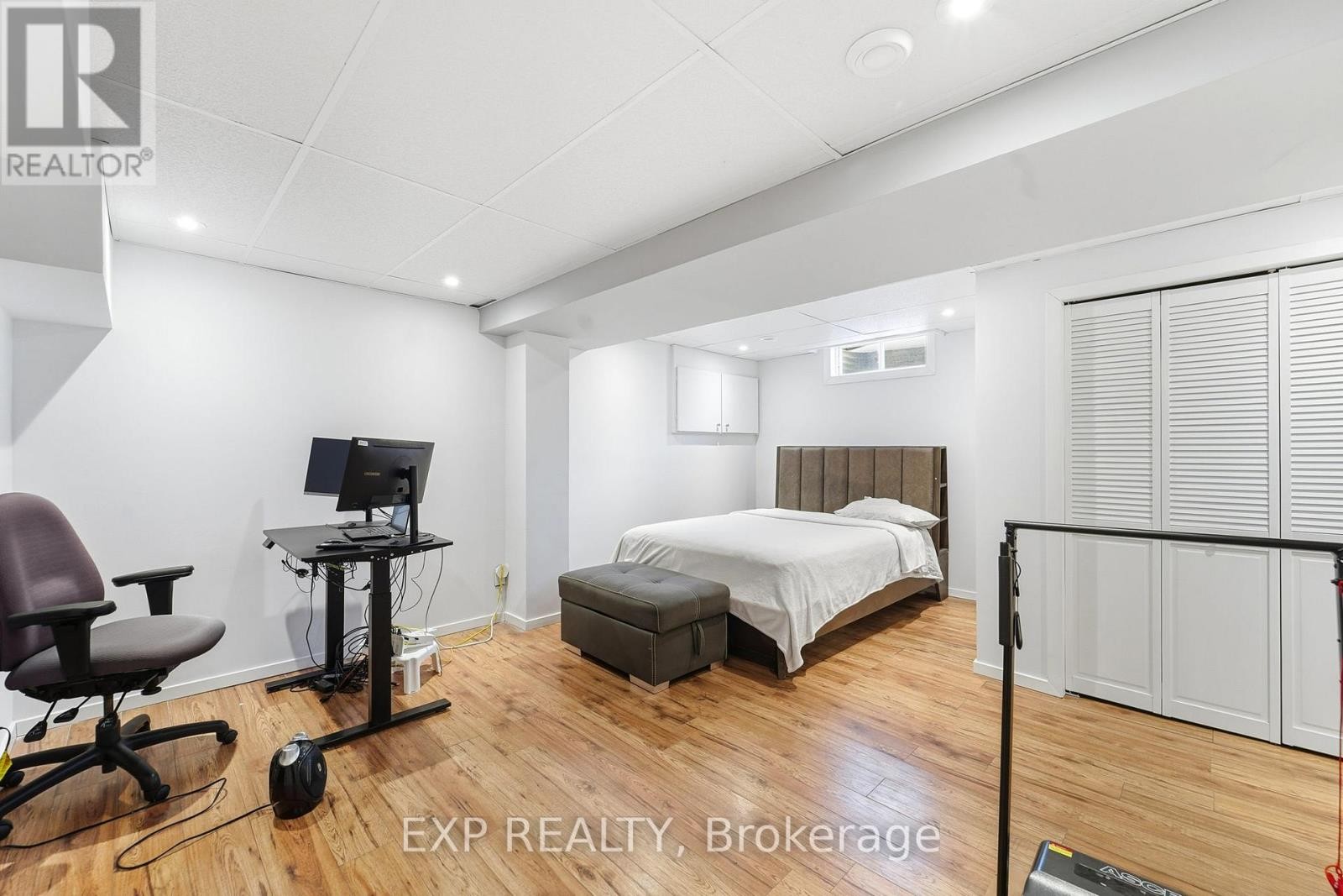 












78 - 36 BARROW CRESCENT

,
Ottawa,




Ontario
K2L2K1

