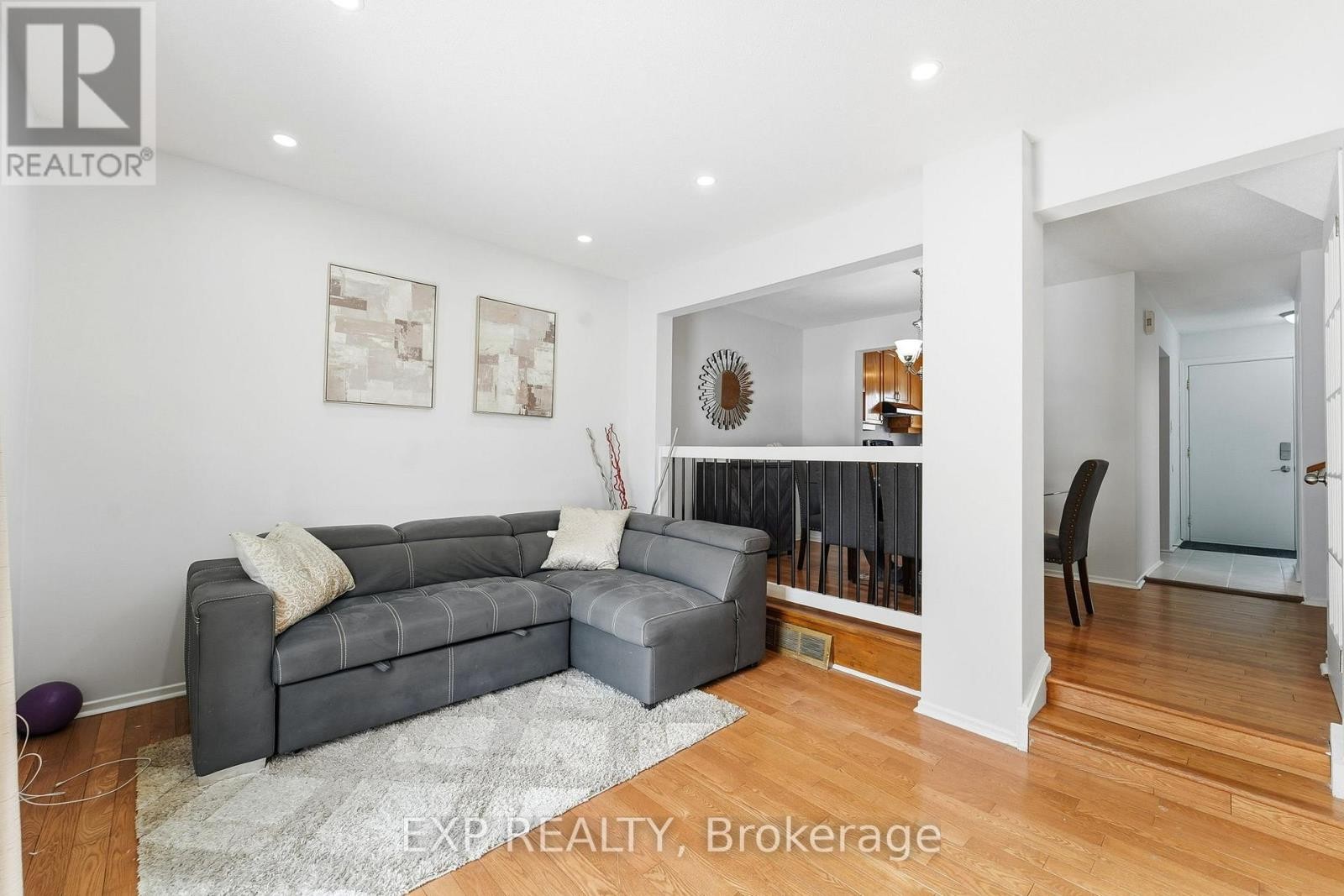 












78 - 36 BARROW CRESCENT

,
Ottawa,




Ontario
K2L2K1

