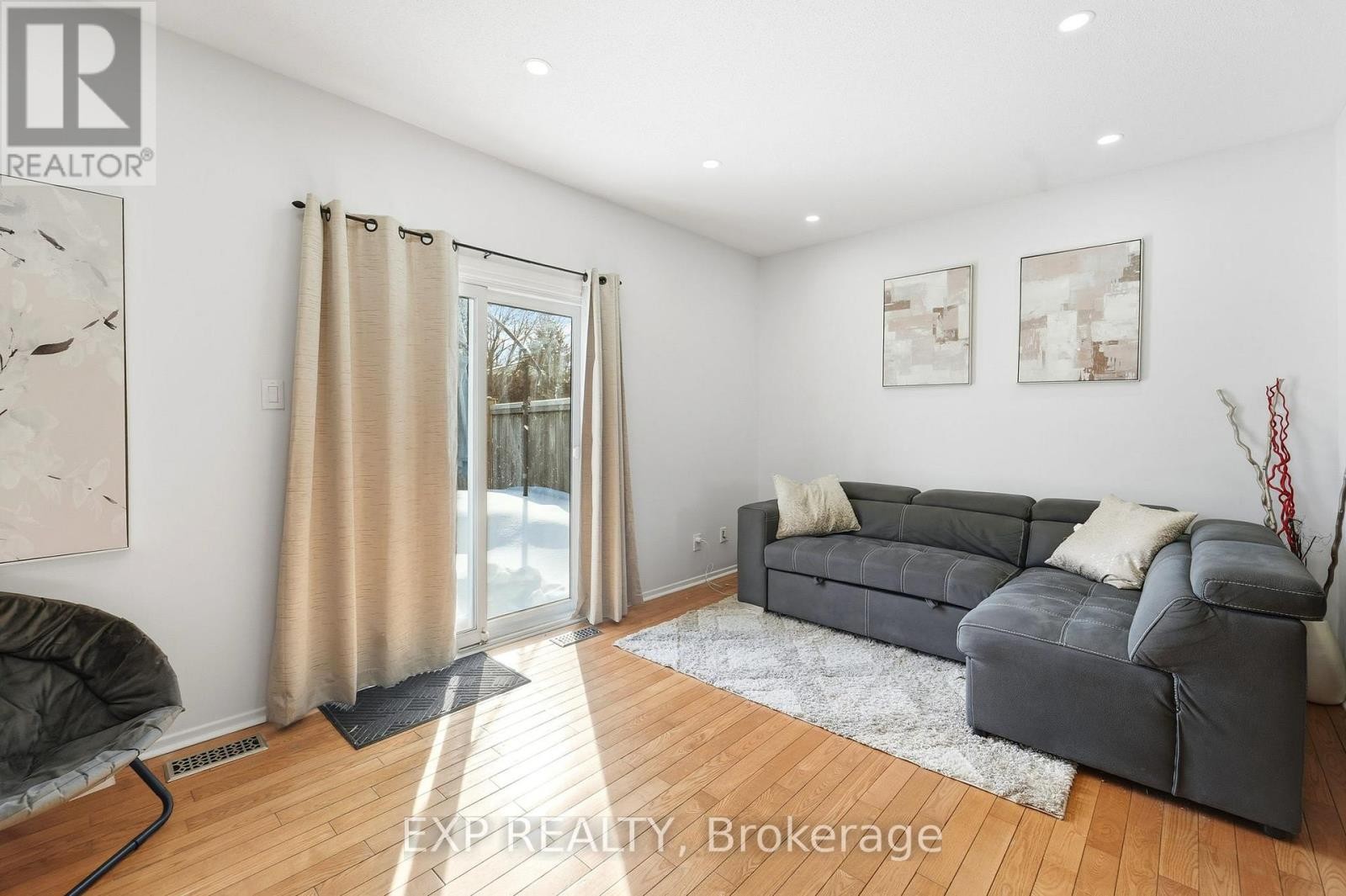 












78 - 36 BARROW CRESCENT

,
Ottawa,




Ontario
K2L2K1

