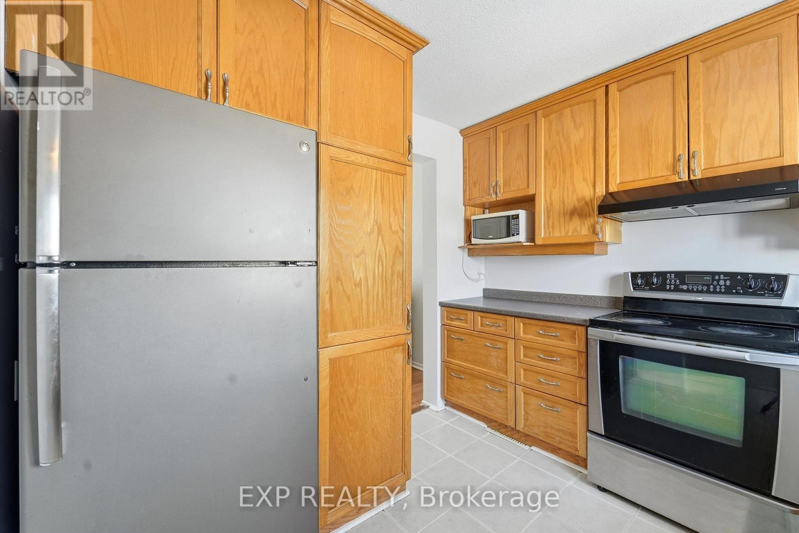 












78 - 36 BARROW CRESCENT

,
Ottawa,




Ontario
K2L2K1

