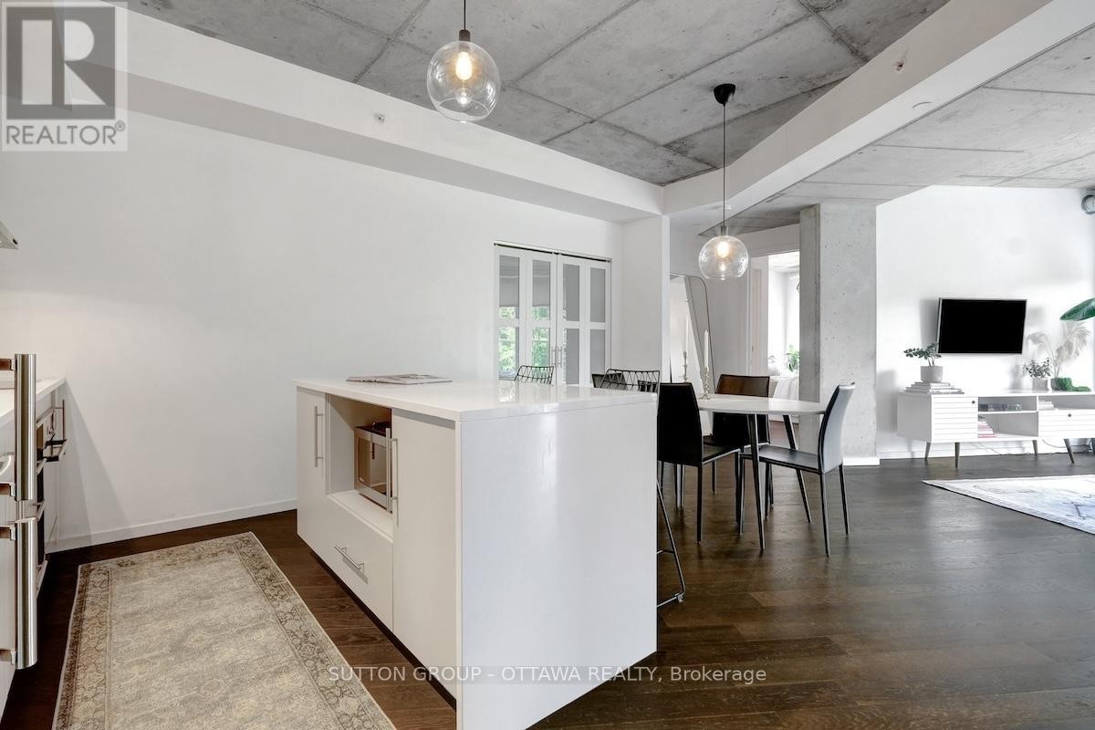 












308 - 1000 WELLINGTON STREET W

,
Ottawa,




Ontario
K1Y2X9

