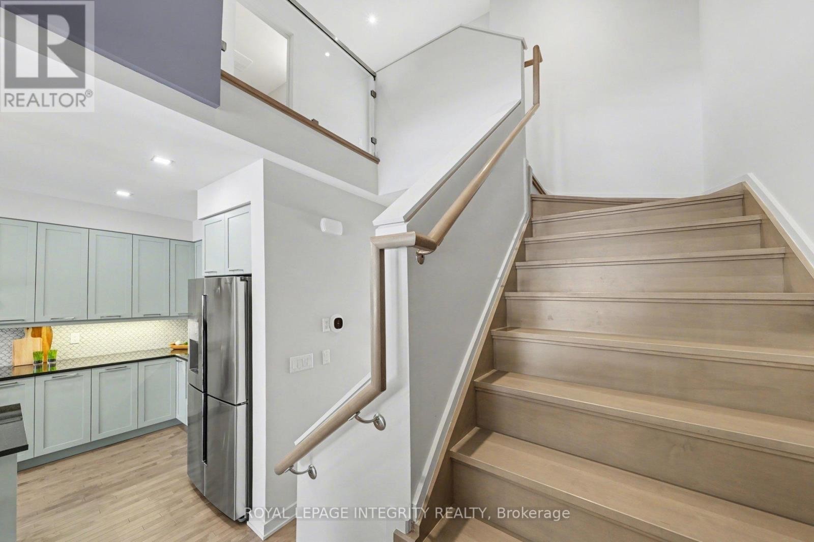 












725 GUARDIAN GROVE

,
Ottawa,




Ontario
K1X0B2

