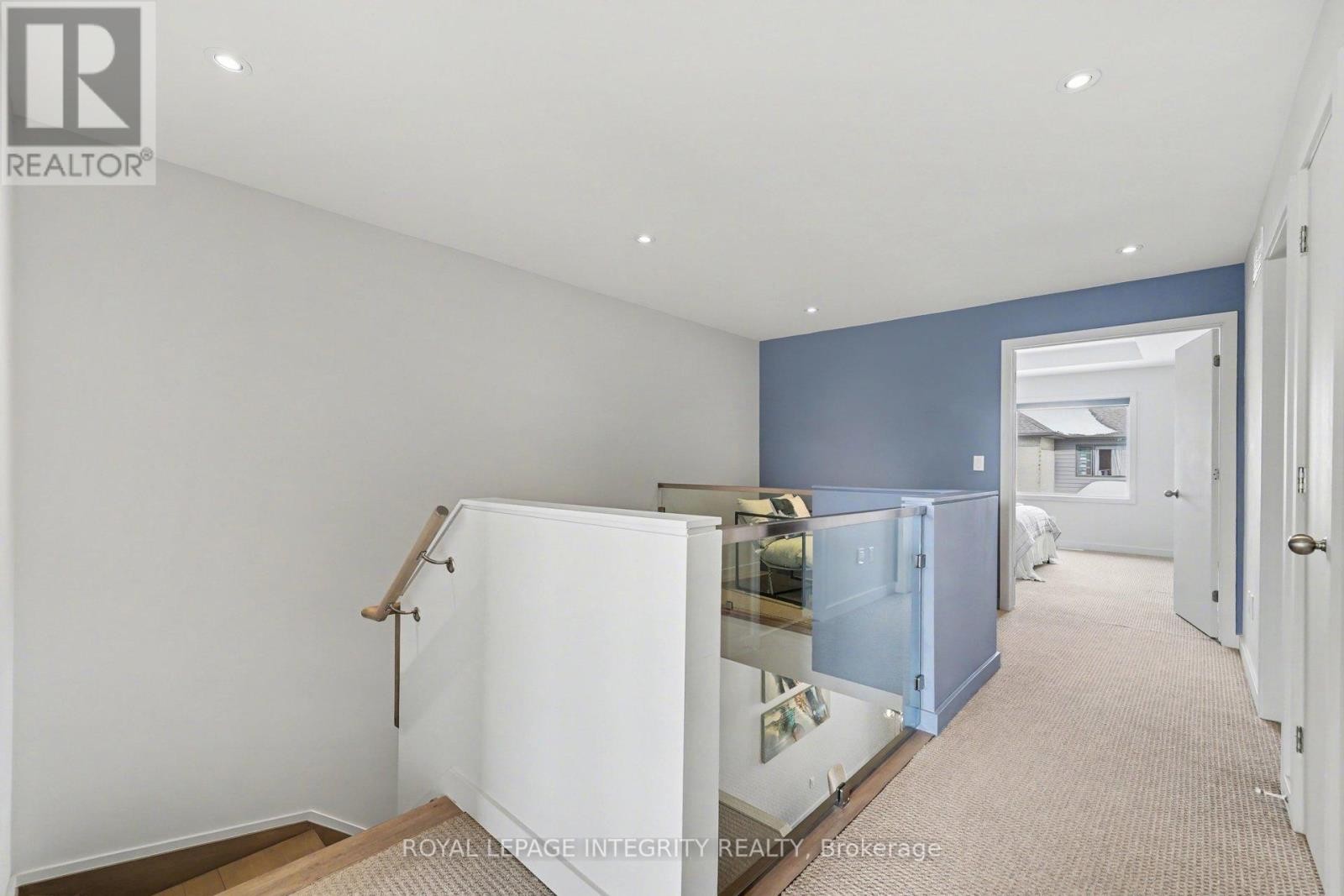 












725 GUARDIAN GROVE

,
Ottawa,




Ontario
K1X0B2

