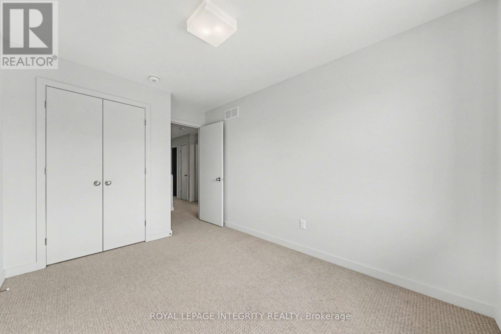 












725 GUARDIAN GROVE

,
Ottawa,




Ontario
K1X0B2

