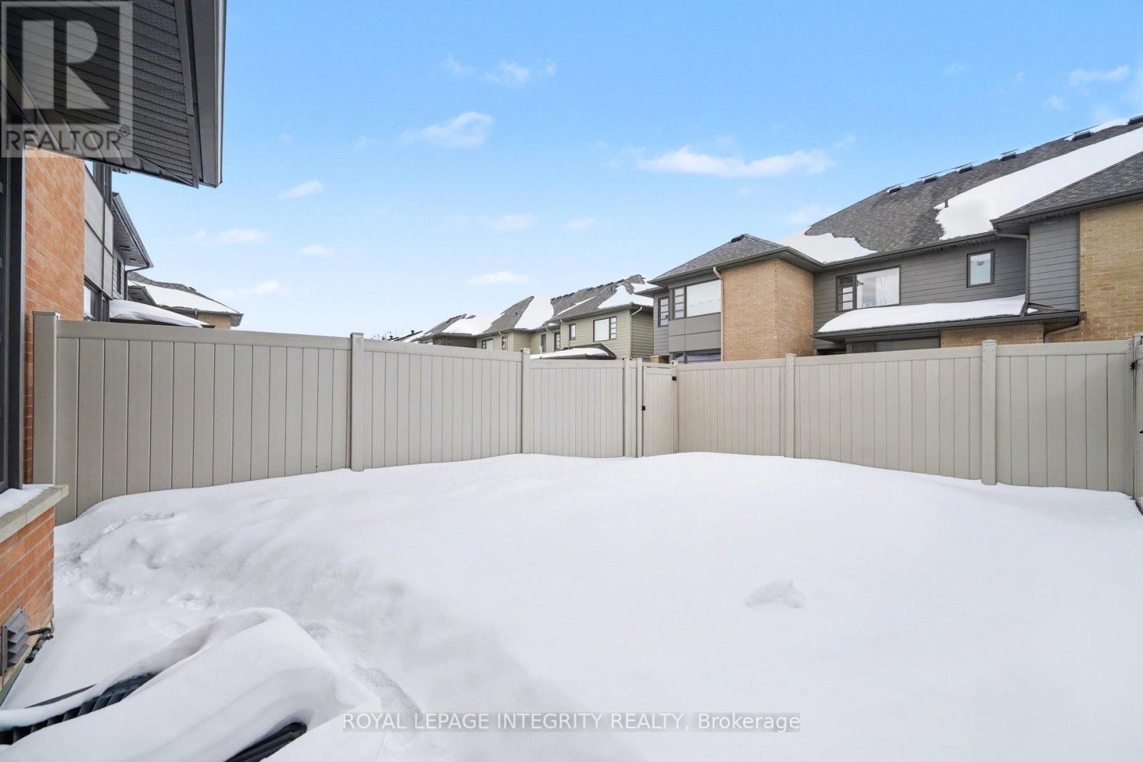 












725 GUARDIAN GROVE

,
Ottawa,




Ontario
K1X0B2

