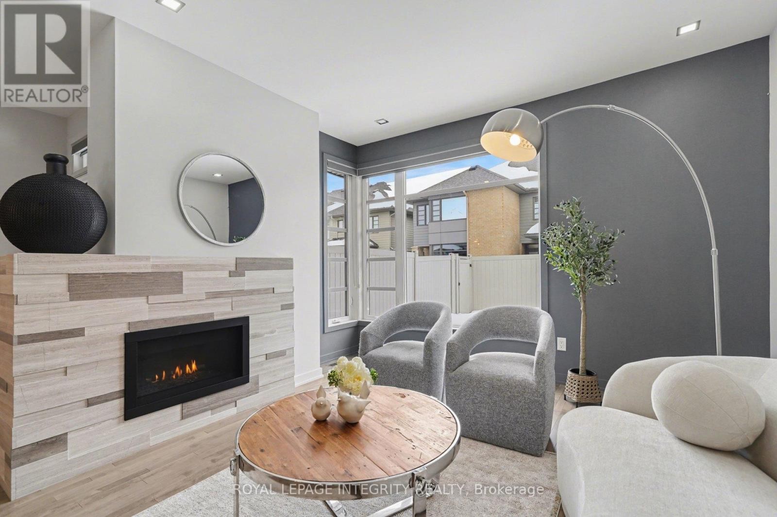 












725 GUARDIAN GROVE

,
Ottawa,




Ontario
K1X0B2

