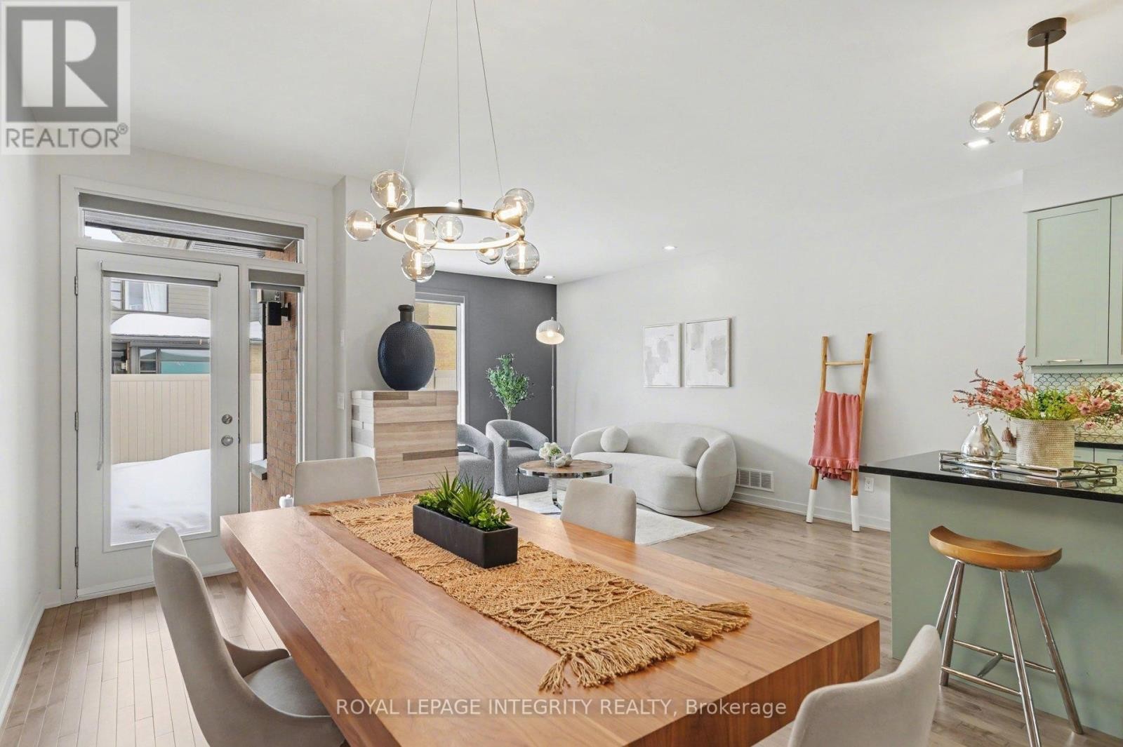 












725 GUARDIAN GROVE

,
Ottawa,




Ontario
K1X0B2

