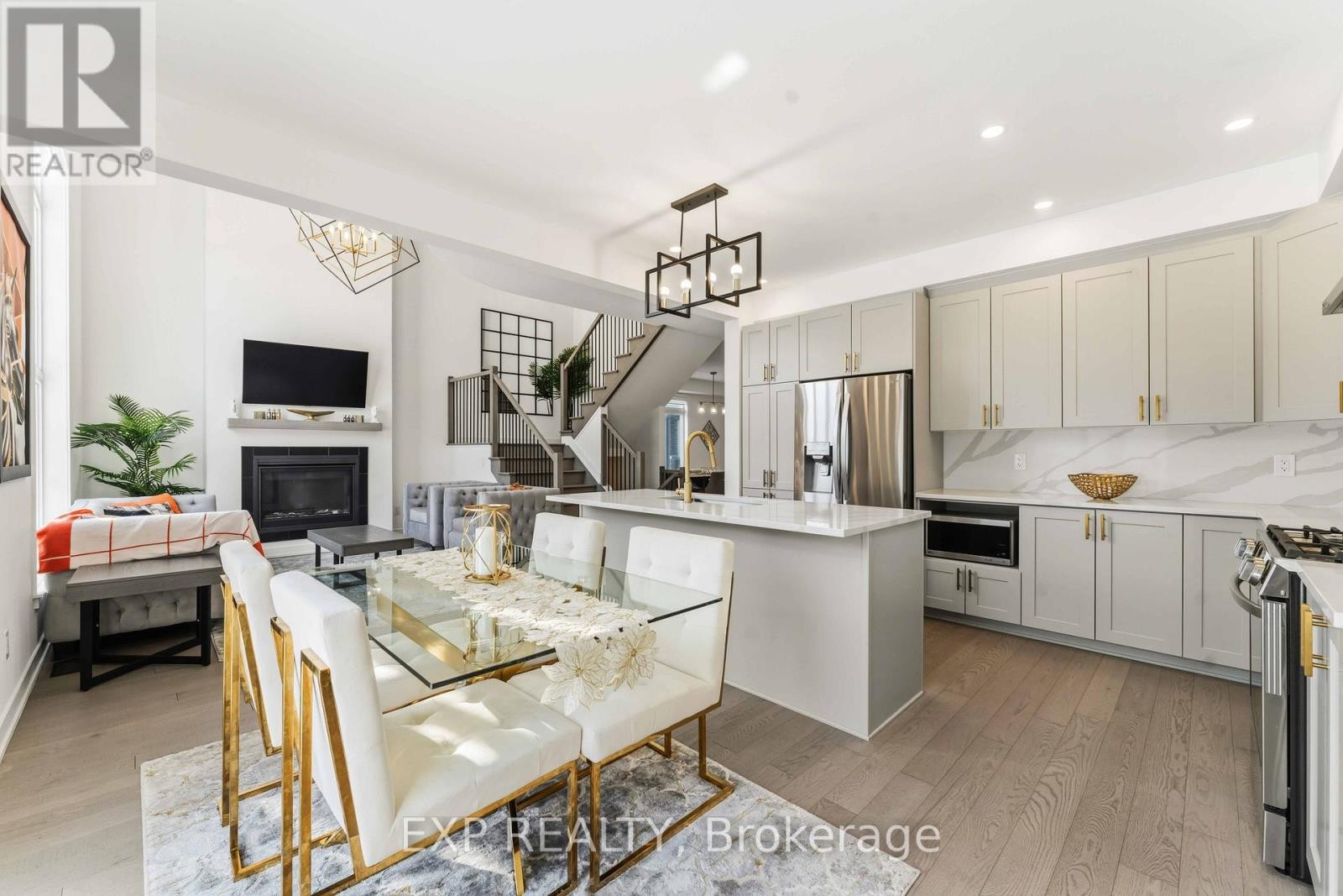 












212 REISLING WAY

,
Ottawa,




Ontario
K1T0X1

