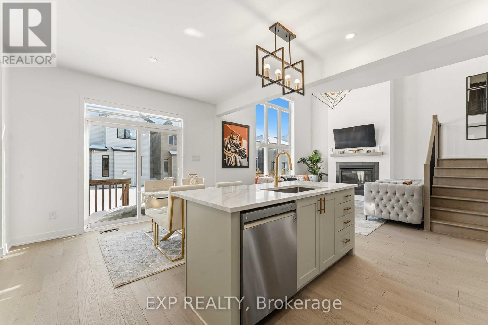 












212 REISLING WAY

,
Ottawa,




Ontario
K1T0X1

