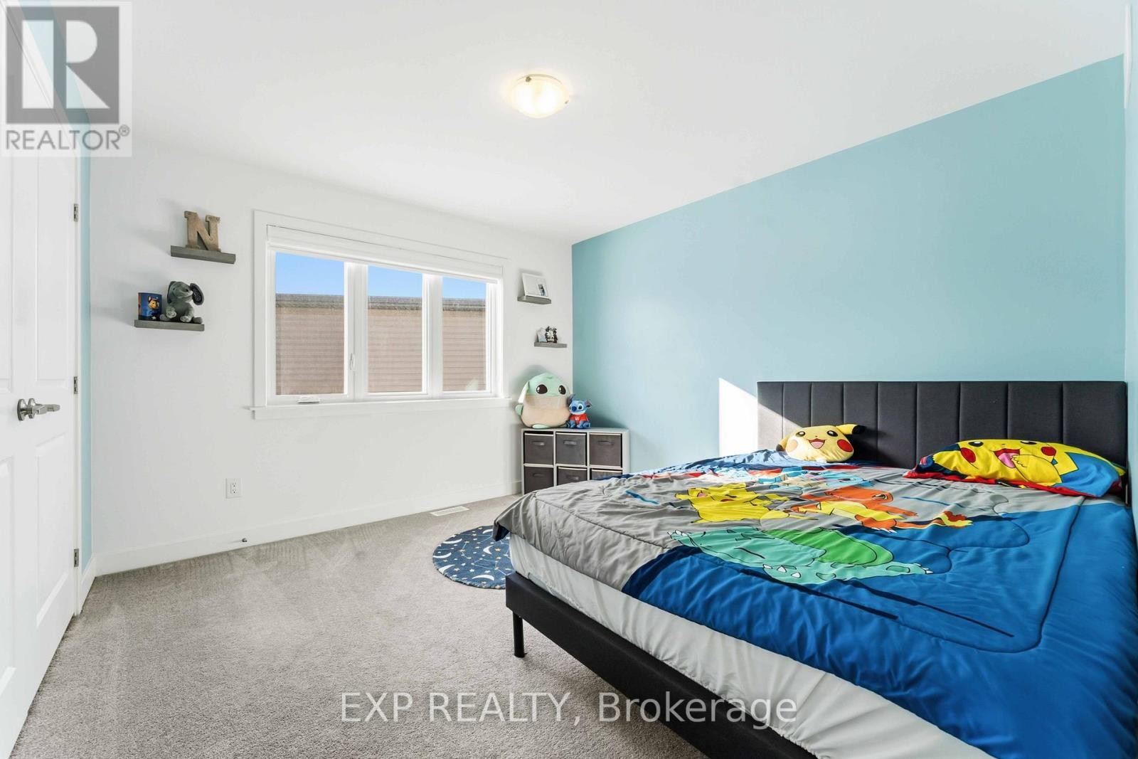 












212 REISLING WAY

,
Ottawa,




Ontario
K1T0X1

