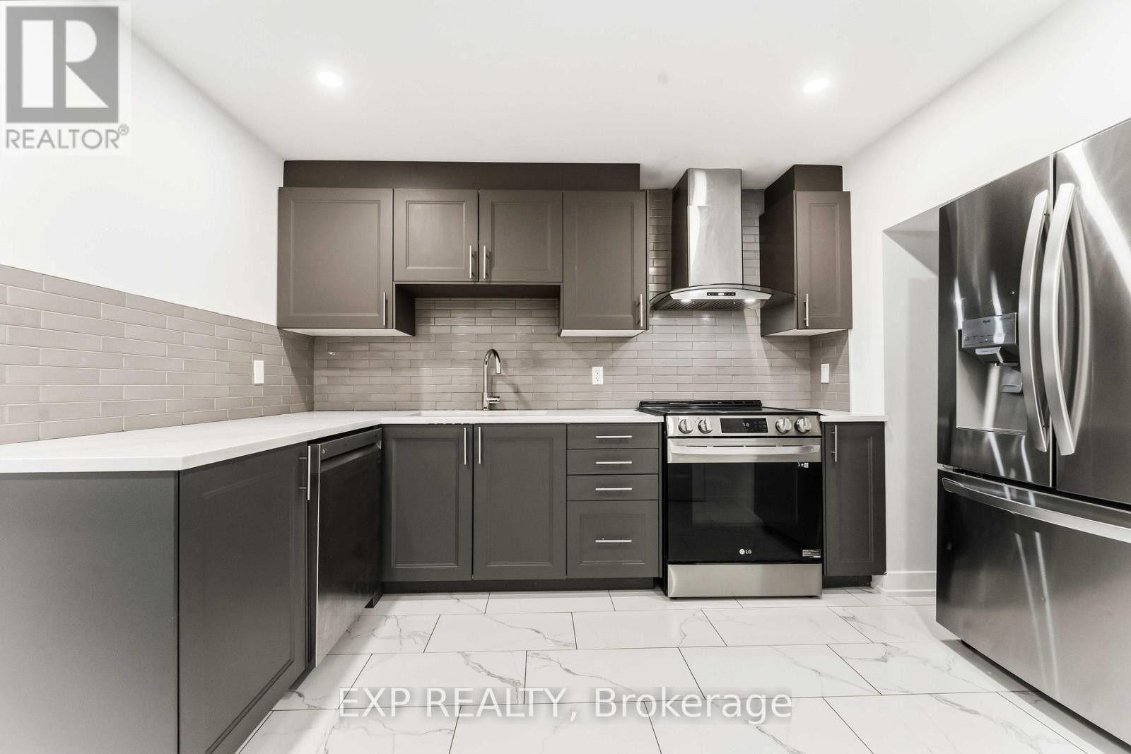 












212 REISLING WAY

,
Ottawa,




Ontario
K1T0X1

