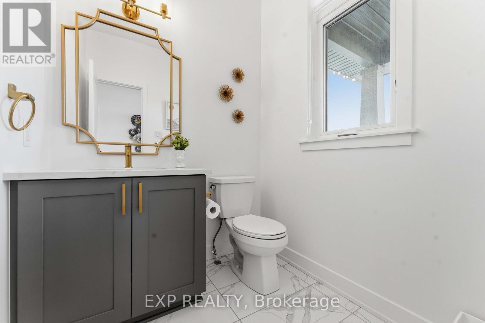 












212 REISLING WAY

,
Ottawa,




Ontario
K1T0X1

