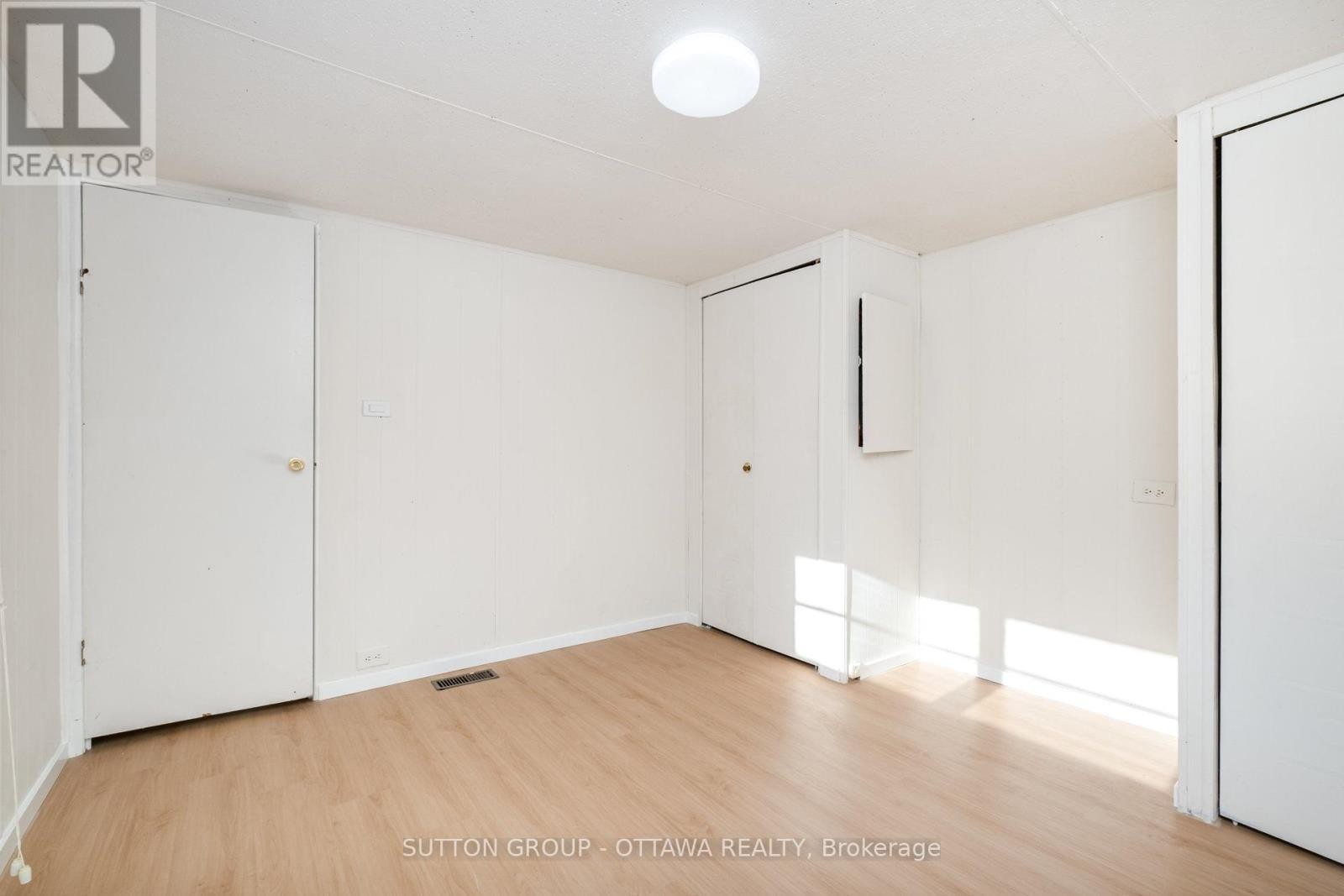 












42 - 7481 MITCH OWENS ROAD

,
Ottawa,




Ontario
K1G3N4

