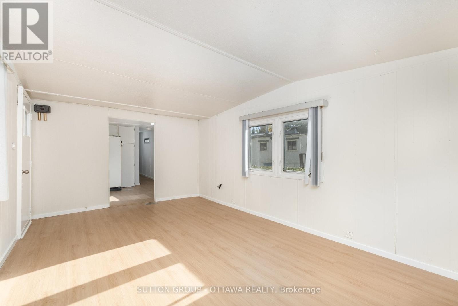 












42 - 7481 MITCH OWENS ROAD

,
Ottawa,




Ontario
K1G3N4

