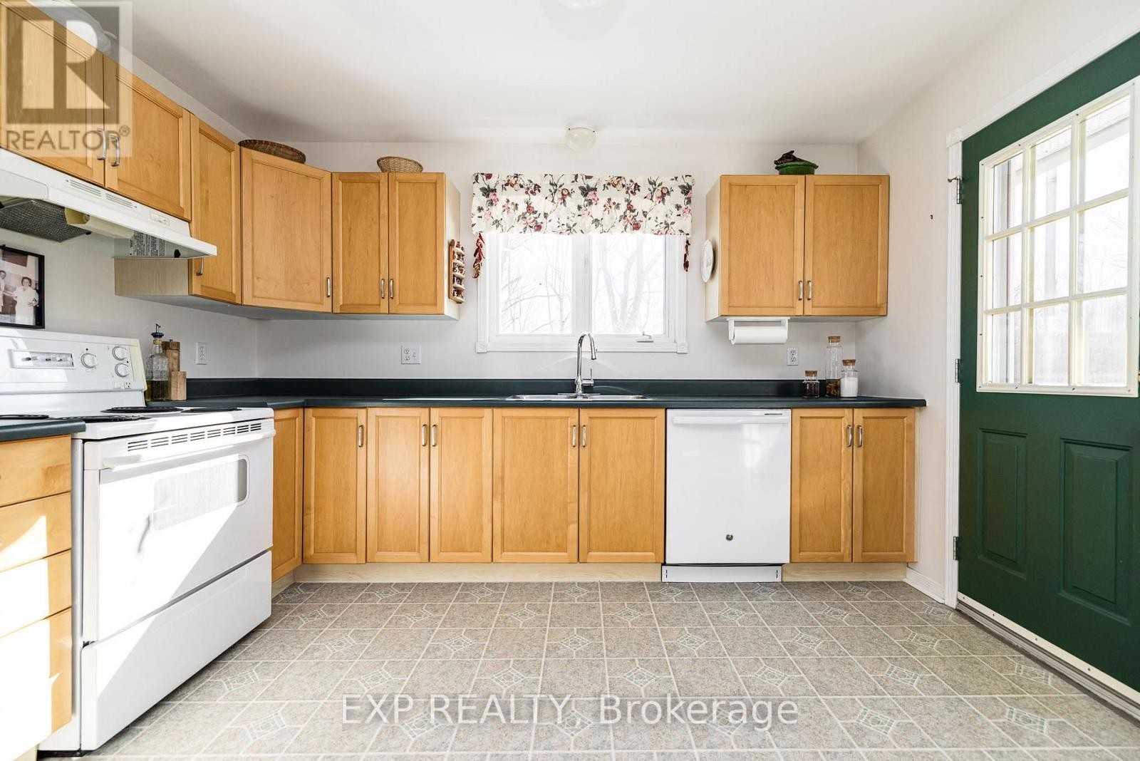 












161 NORTHCOTE DRIVE

,
Beckwith,




Ontario
K7C0C4

