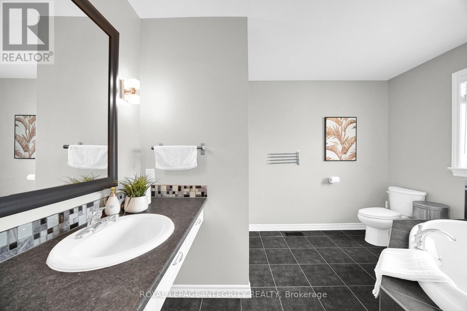 












514 CARINA CRESCENT

,
Ottawa,




Ontario
K2J0Z4

