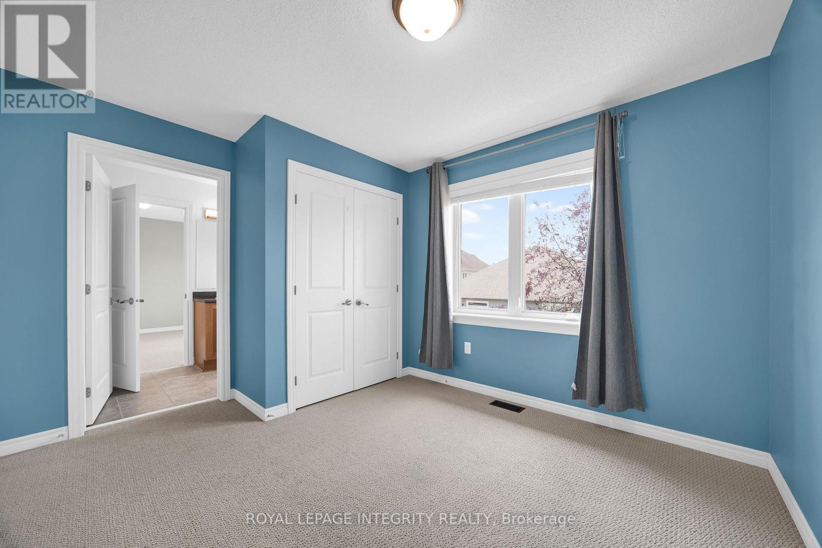 












514 CARINA CRESCENT

,
Ottawa,




Ontario
K2J0Z4

