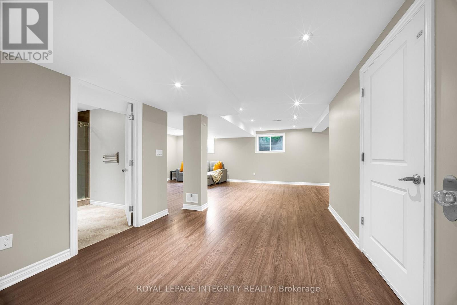 












514 CARINA CRESCENT

,
Ottawa,




Ontario
K2J0Z4

