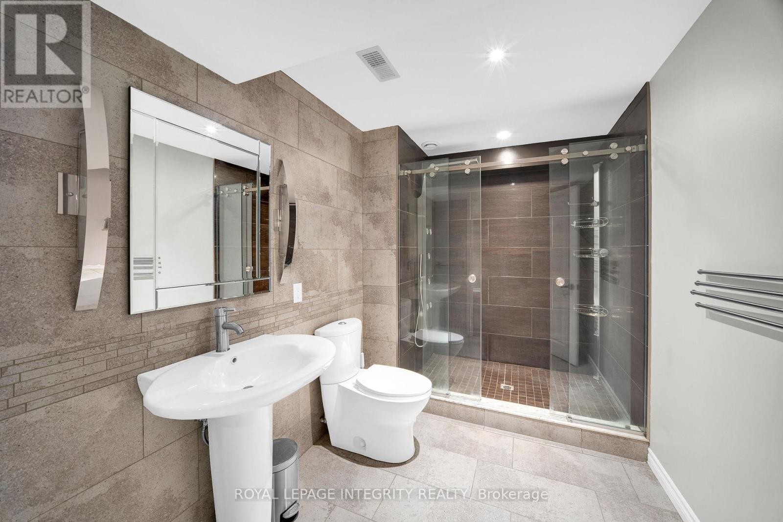 












514 CARINA CRESCENT

,
Ottawa,




Ontario
K2J0Z4

