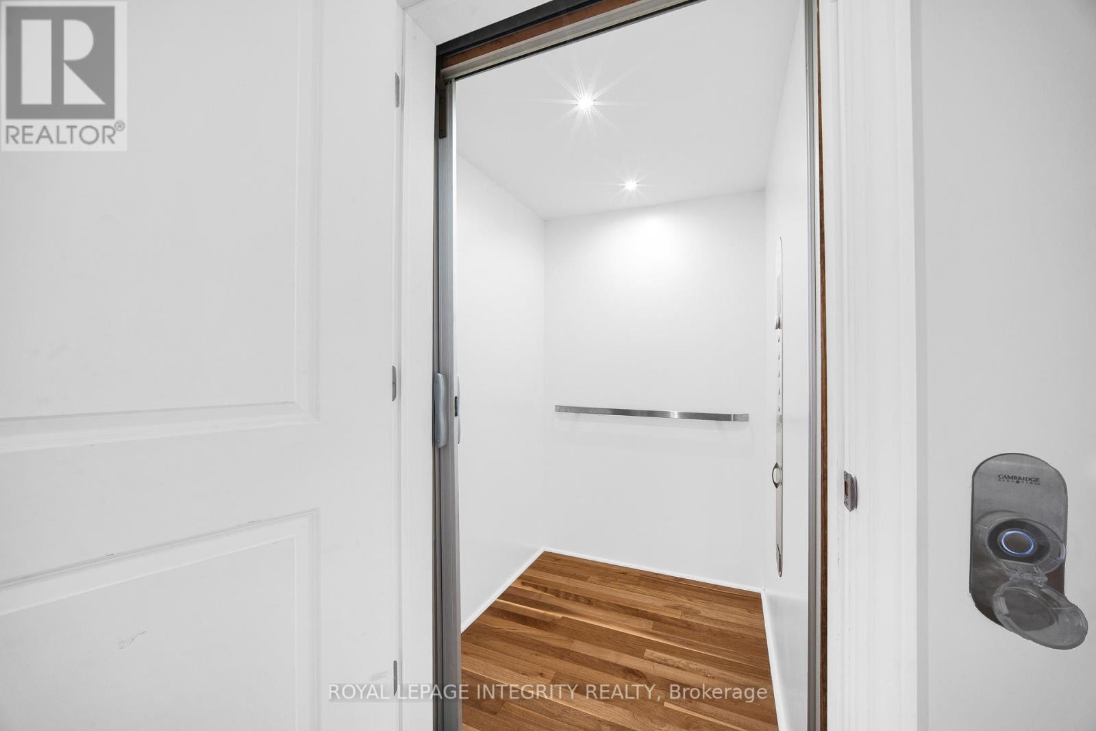 












514 CARINA CRESCENT

,
Ottawa,




Ontario
K2J0Z4

