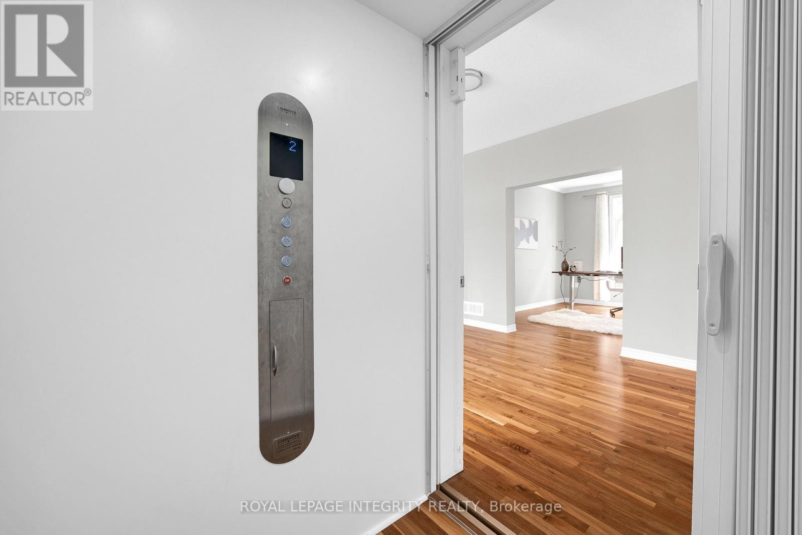 












514 CARINA CRESCENT

,
Ottawa,




Ontario
K2J0Z4

