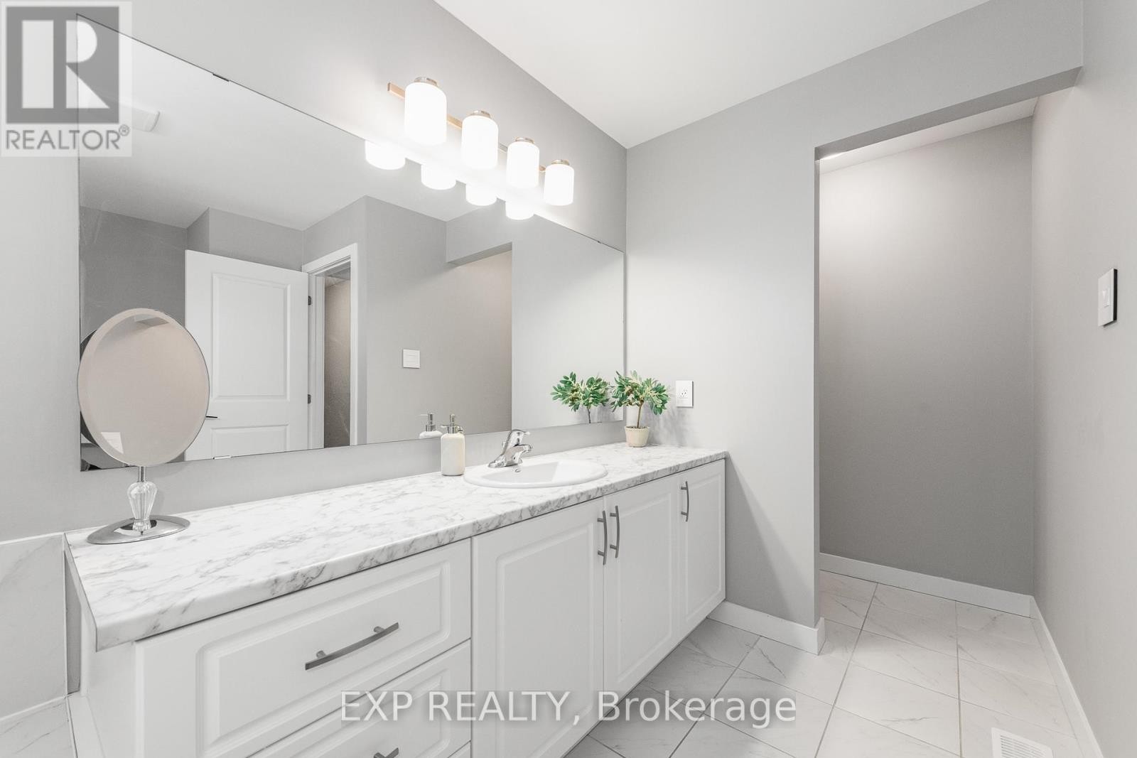 












13 FANNING STREET

,
Carleton Place,




Ontario
K7C0J2

