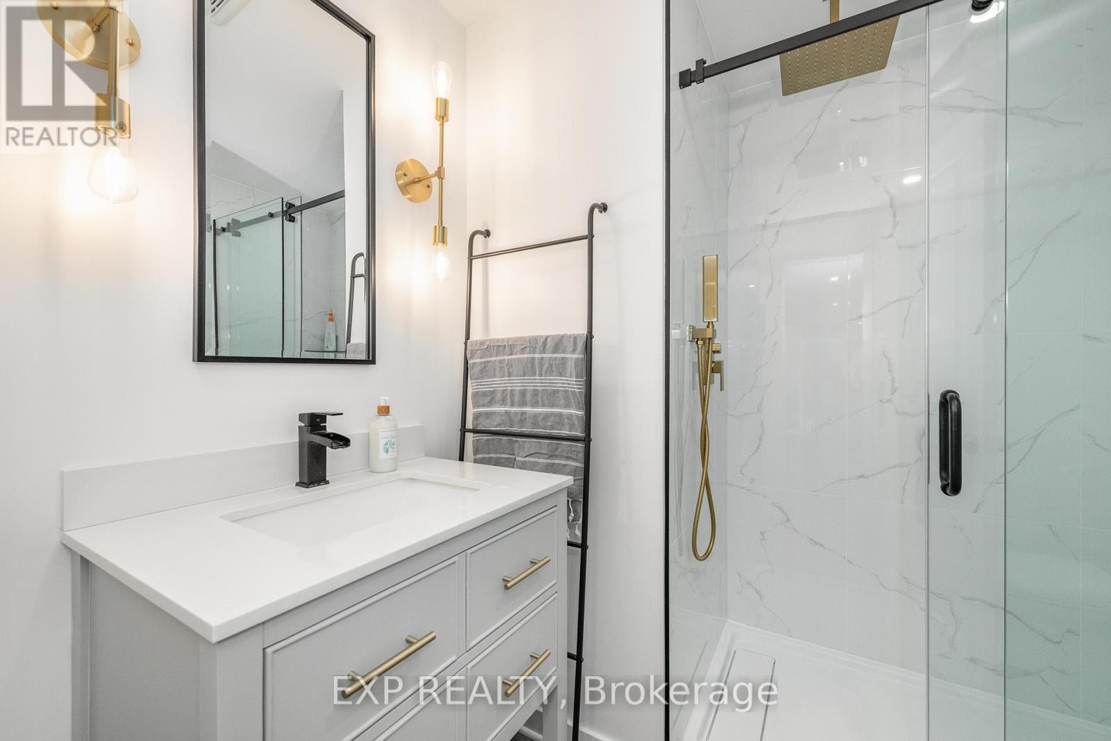 












13 FANNING STREET

,
Carleton Place,




Ontario
K7C0J2

