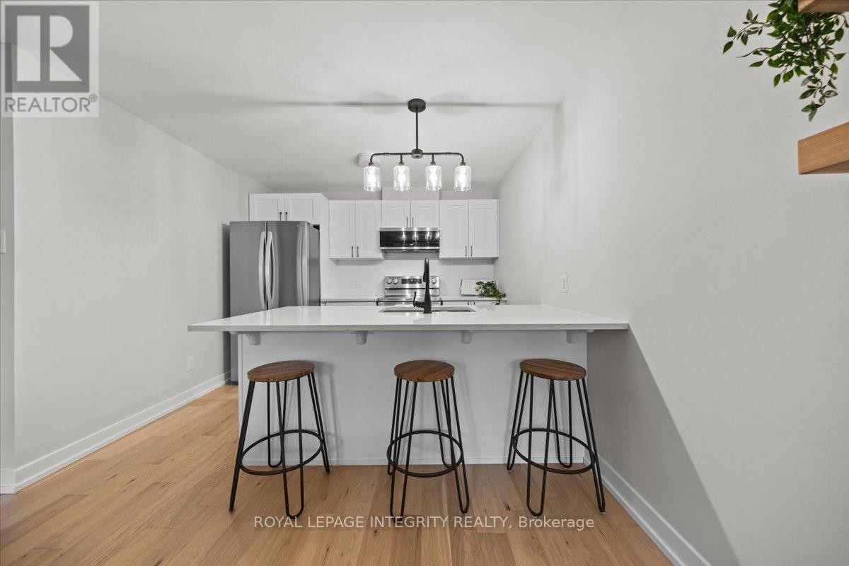 












705 CHROMITE PRIVATE

,
Ottawa,




Ontario
K2J7J2

