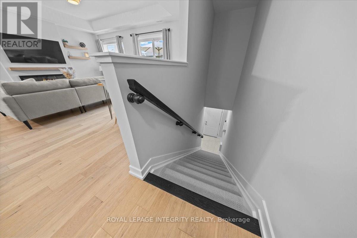 












705 CHROMITE PRIVATE

,
Ottawa,




Ontario
K2J7J2

