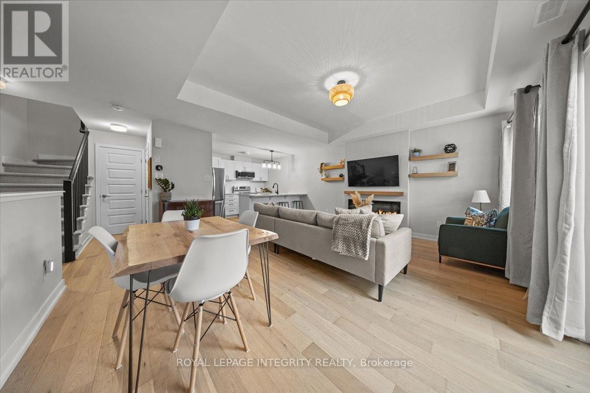 












705 CHROMITE PRIVATE

,
Ottawa,




Ontario
K2J7J2

