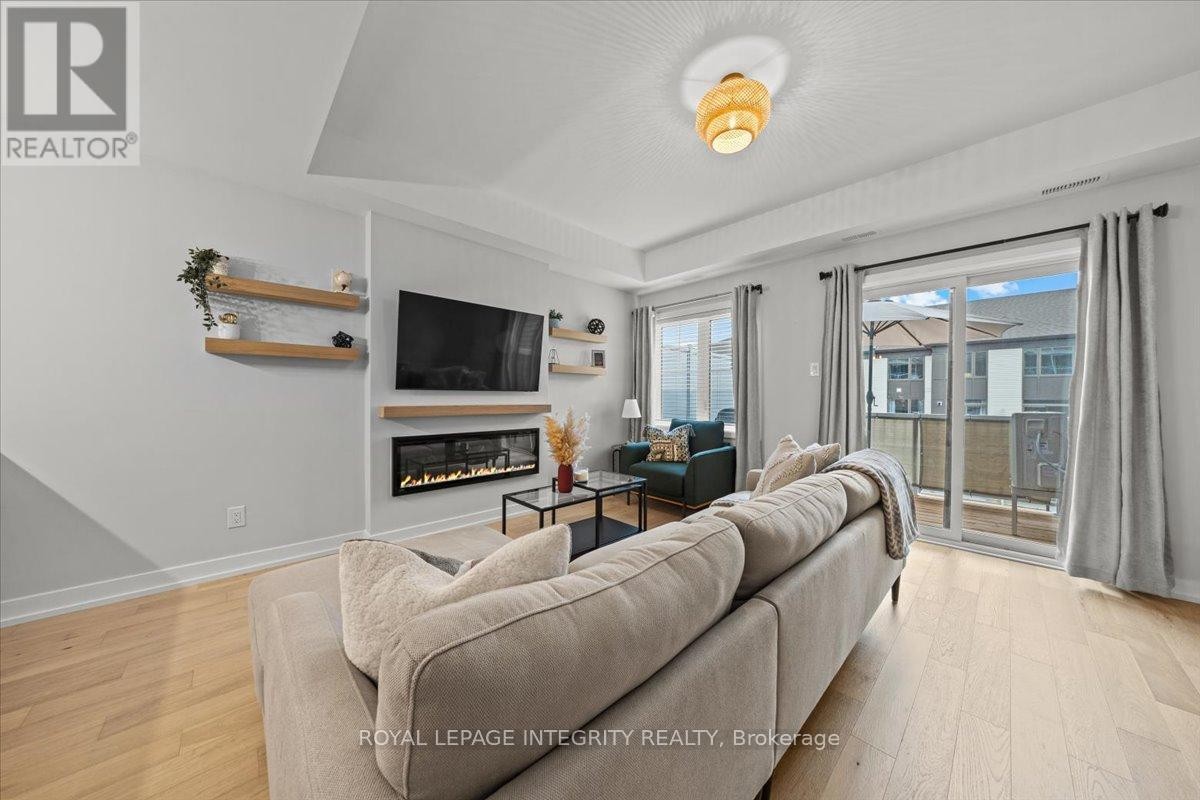 












705 CHROMITE PRIVATE

,
Ottawa,




Ontario
K2J7J2

