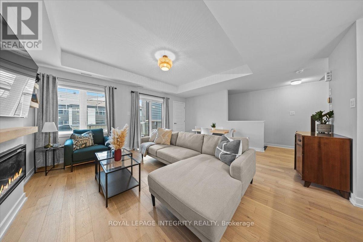 












705 CHROMITE PRIVATE

,
Ottawa,




Ontario
K2J7J2

