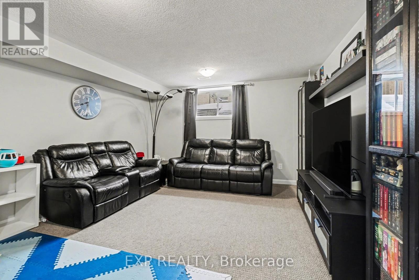 












155 GARDENPOST TERRACE

,
Ottawa,




Ontario
K4A3W4

