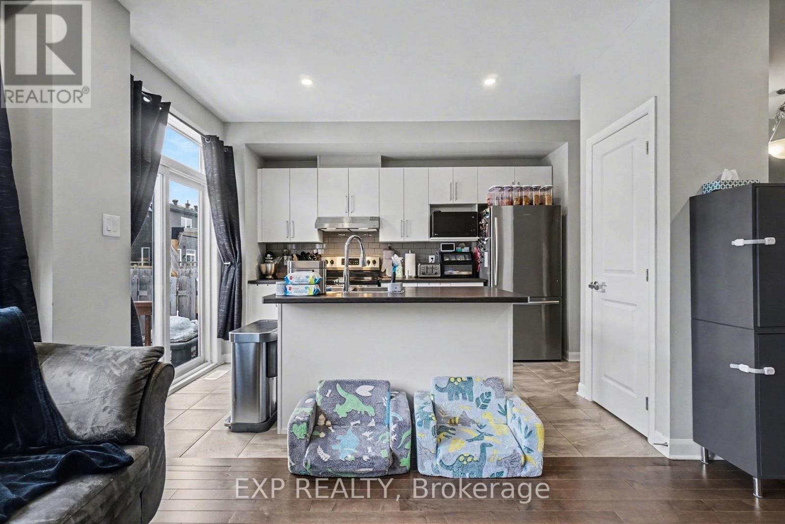 












155 GARDENPOST TERRACE

,
Ottawa,




Ontario
K4A3W4

