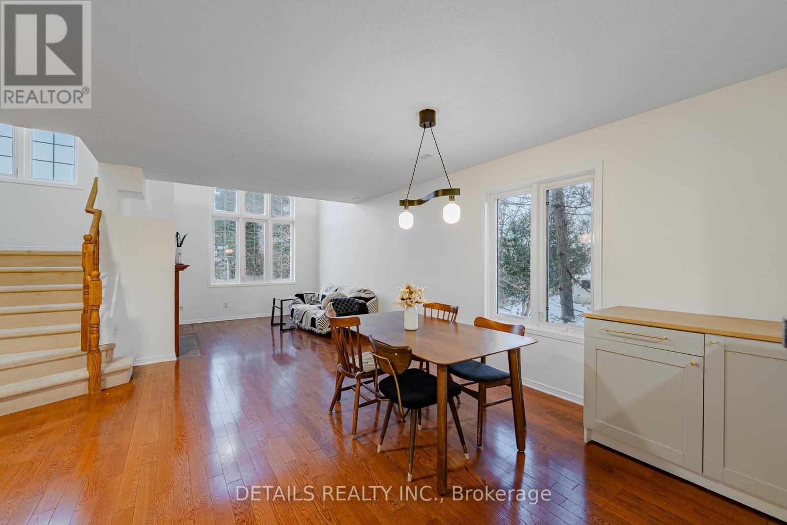 












20 - 376 WIFFEN PRIVATE

,
Ottawa,




Ontario
K2H1G4

