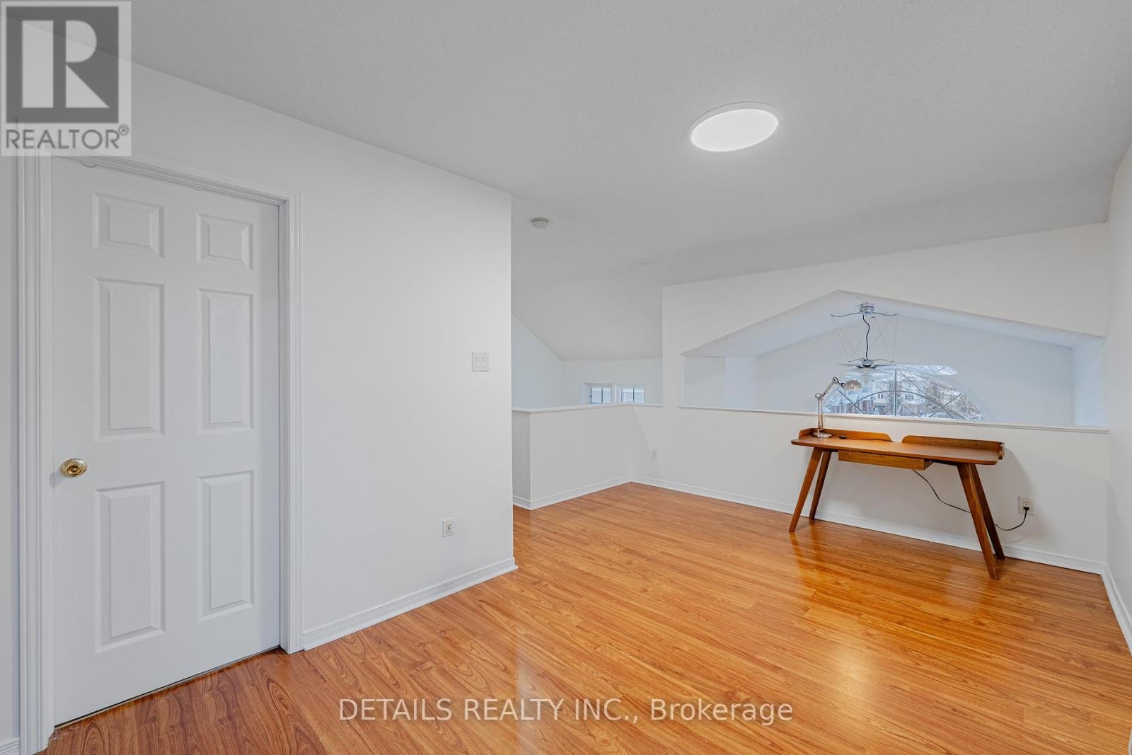 












20 - 376 WIFFEN PRIVATE

,
Ottawa,




Ontario
K2H1G4

