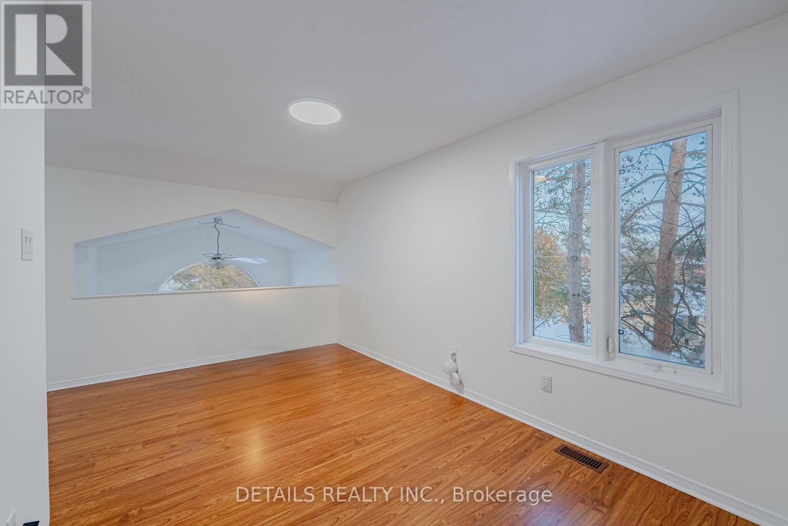 












20 - 376 WIFFEN PRIVATE

,
Ottawa,




Ontario
K2H1G4

