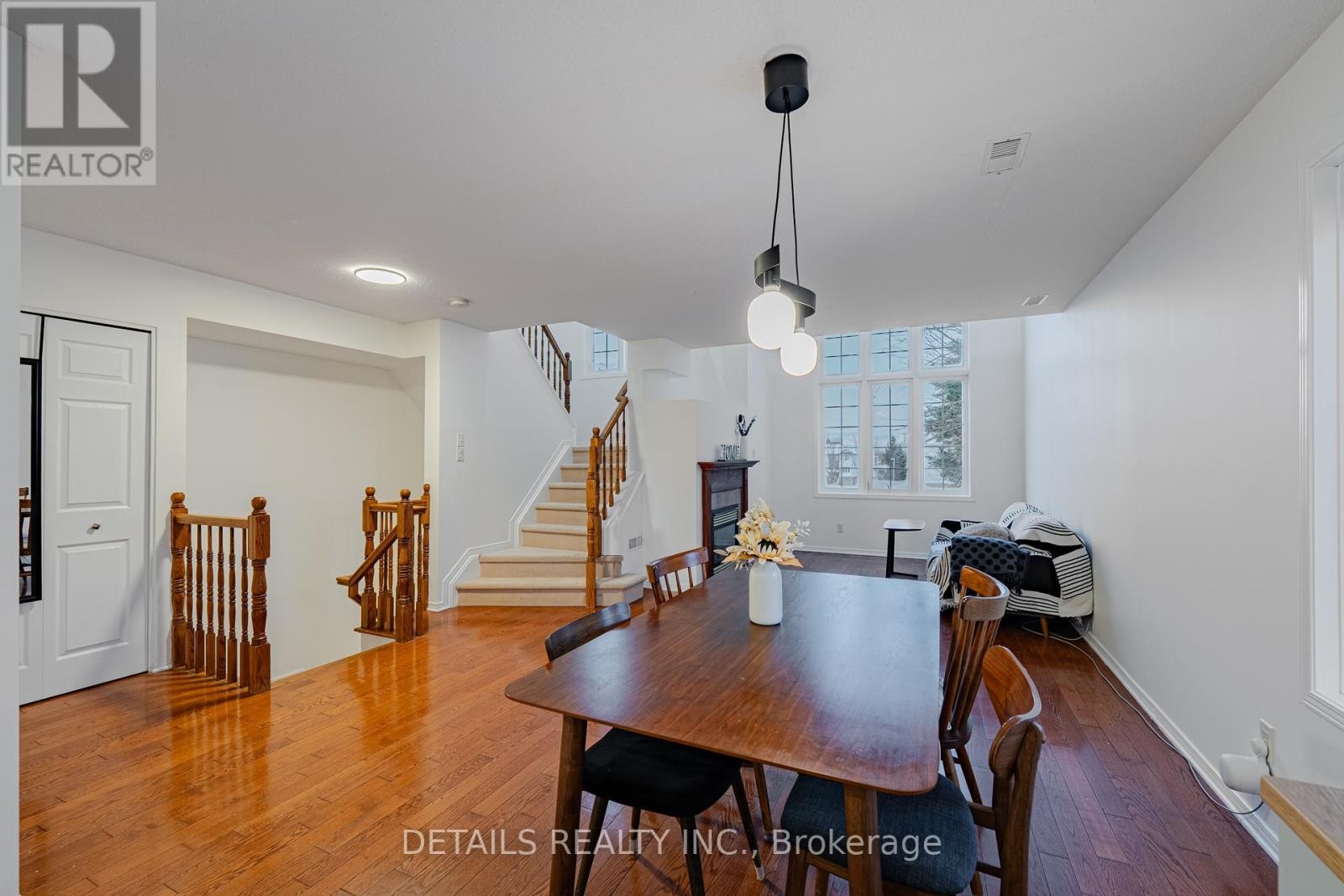 












20 - 376 WIFFEN PRIVATE

,
Ottawa,




Ontario
K2H1G4

